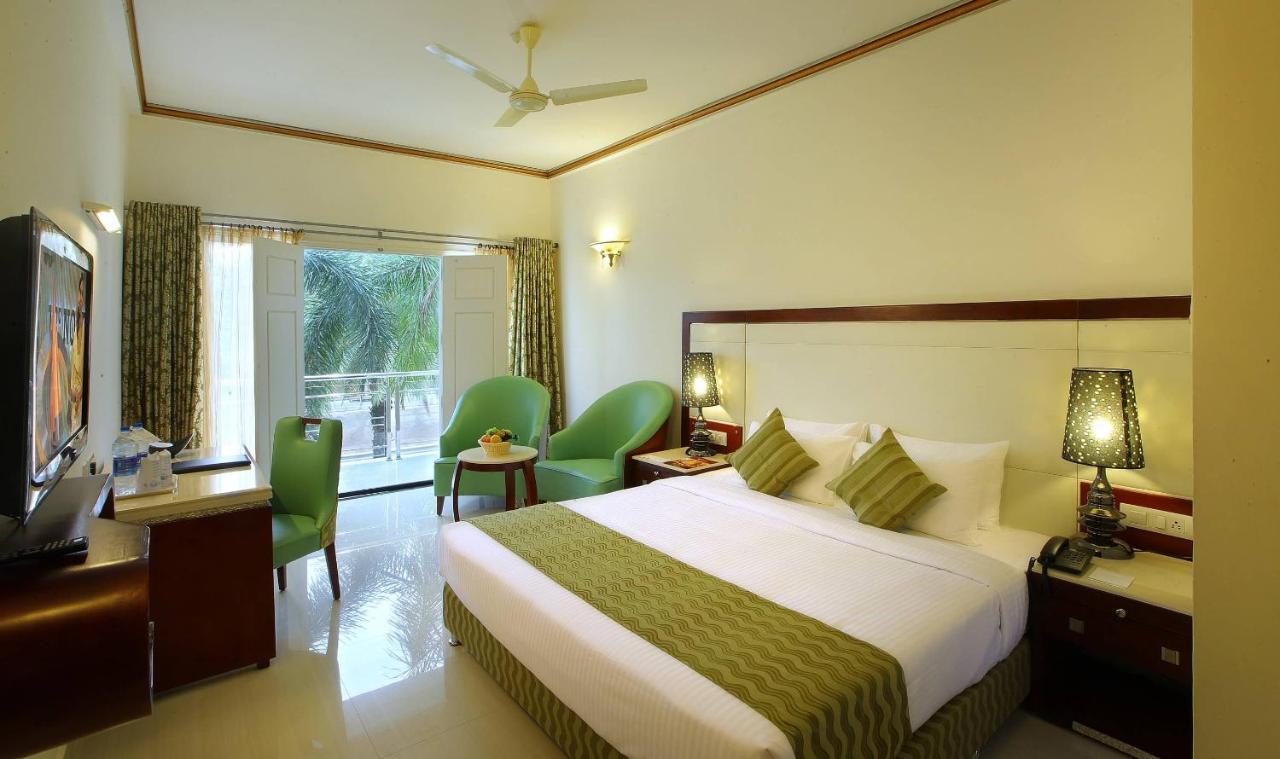 Hotel Port Palace Kovalam Exterior foto